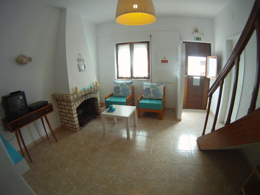 Ahoy Porto Covo Hostel Bagian luar foto